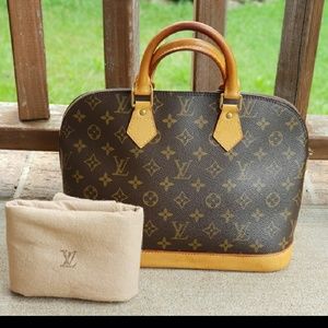 Louis Vuitton Authentic Alma PM